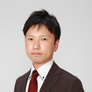 井上 忠治氏